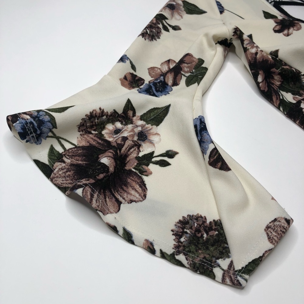 NEW Mode Boho Floral Bell Sleeve Lace-up Crisscross Back Hippie Sexy Crop Top - Picture 7 of 14